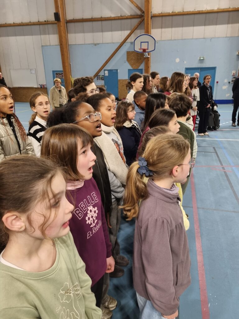 Quand l&rsquo;Histoire se raconte sous les yeux d&rsquo;élèves de la classe CHAM.